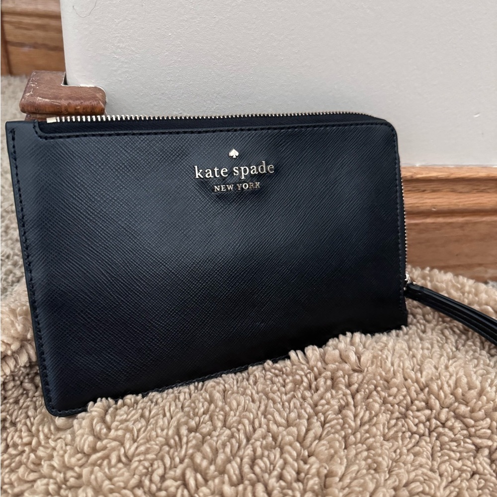 Authentic black Kate Spade medium stack zip wristlet, BRAND NEW WITH TAGS